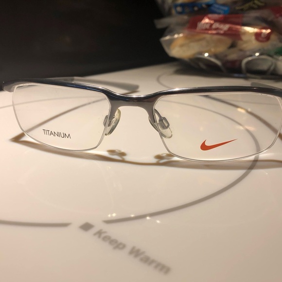 Ultra-light Nike Men’s Eyeglasses - Picture 1 of 3